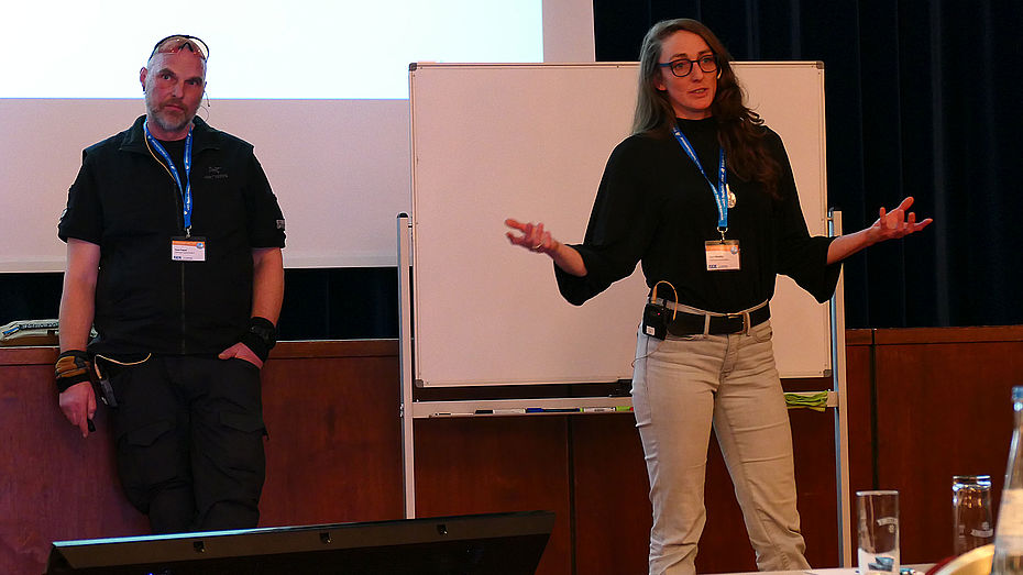 Lara Mundry und Knut Foppe, Ingenieurbüro SafeRope: „Gone with the Wind – vom Winde verweht: Strömungslehre für Industriekletterer“